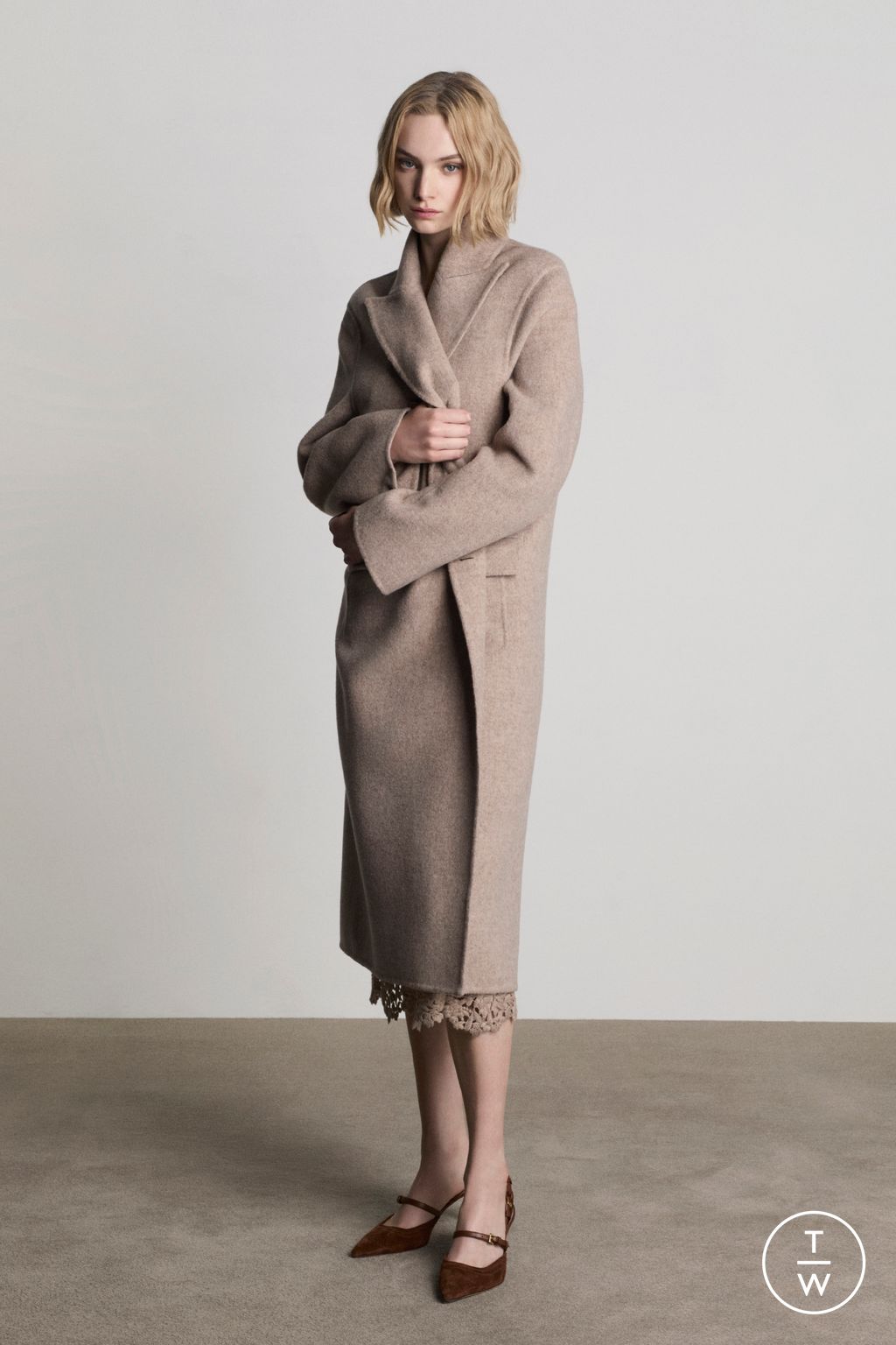 Fashion Week Milan Pre-Fall 2025 look 11 from the Ermanno Scervino collection womenswear