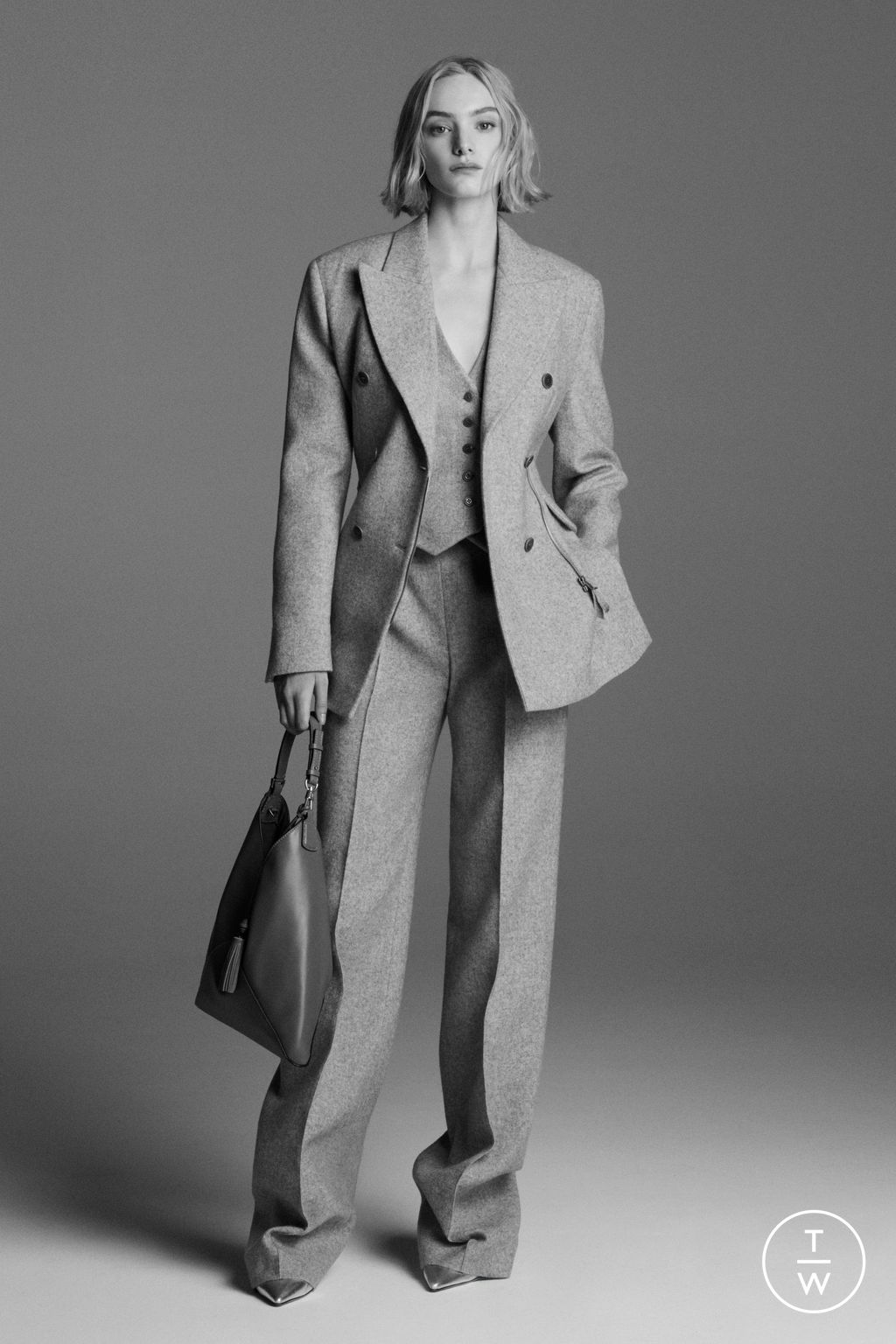 Fashion Week Milan Pre-Fall 2025 look 28 from the Ermanno Scervino collection womenswear