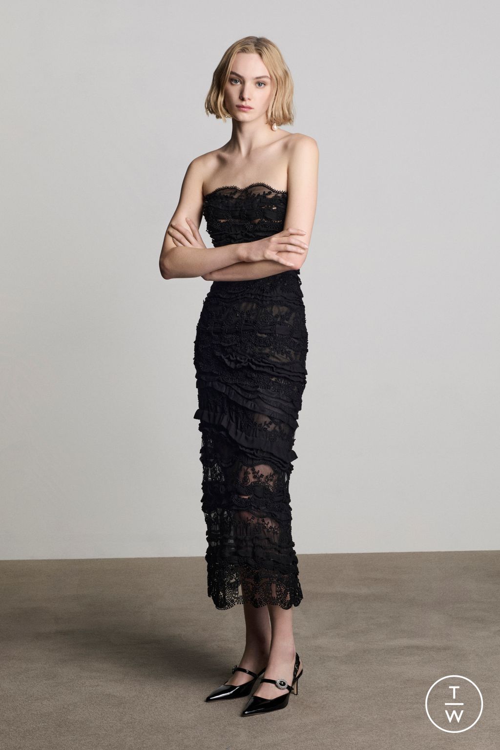 Fashion Week Milan Pre-Fall 2025 look 35 from the Ermanno Scervino collection womenswear