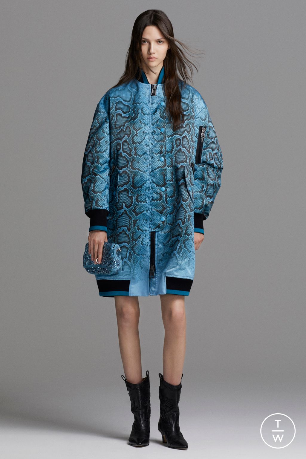 Fashion Week Milan Resort 2024 look 3 from the Ermanno Scervino collection 女装