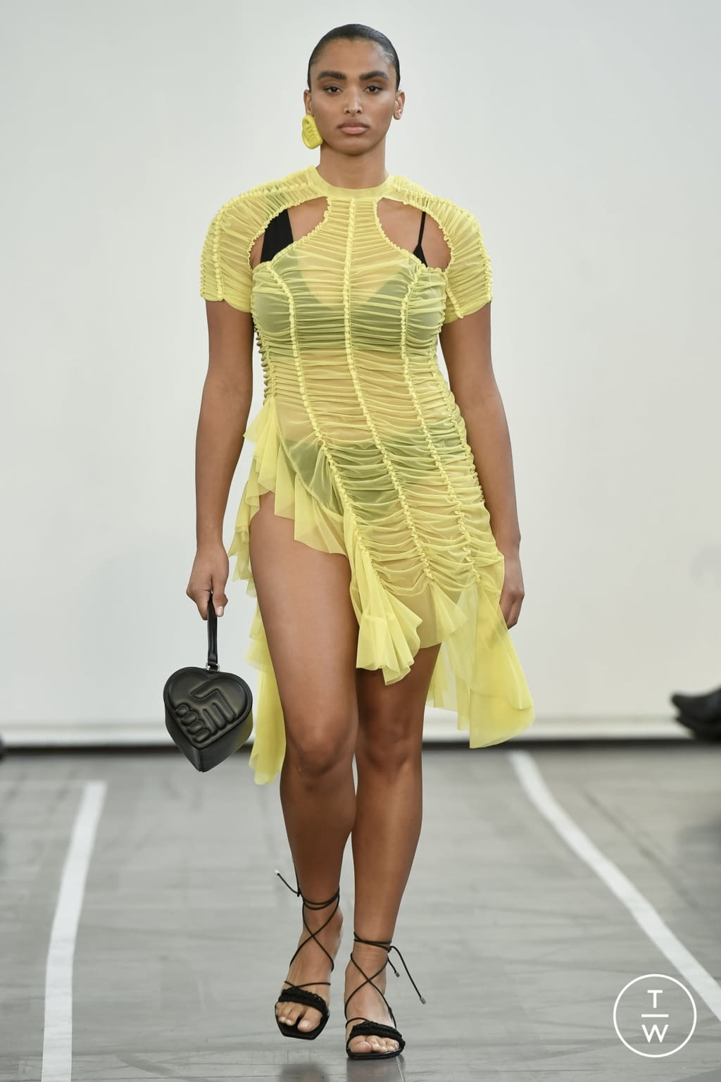 Fashion Week Paris Spring/Summer 2022 look 28 from the Ester Manas collection 女装