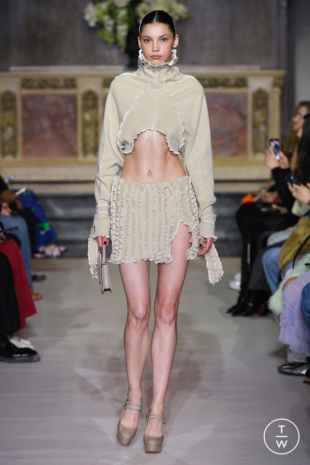Fashion Week Paris Fall/Winter 2023 look 17 de la collection Ester Manas womenswear