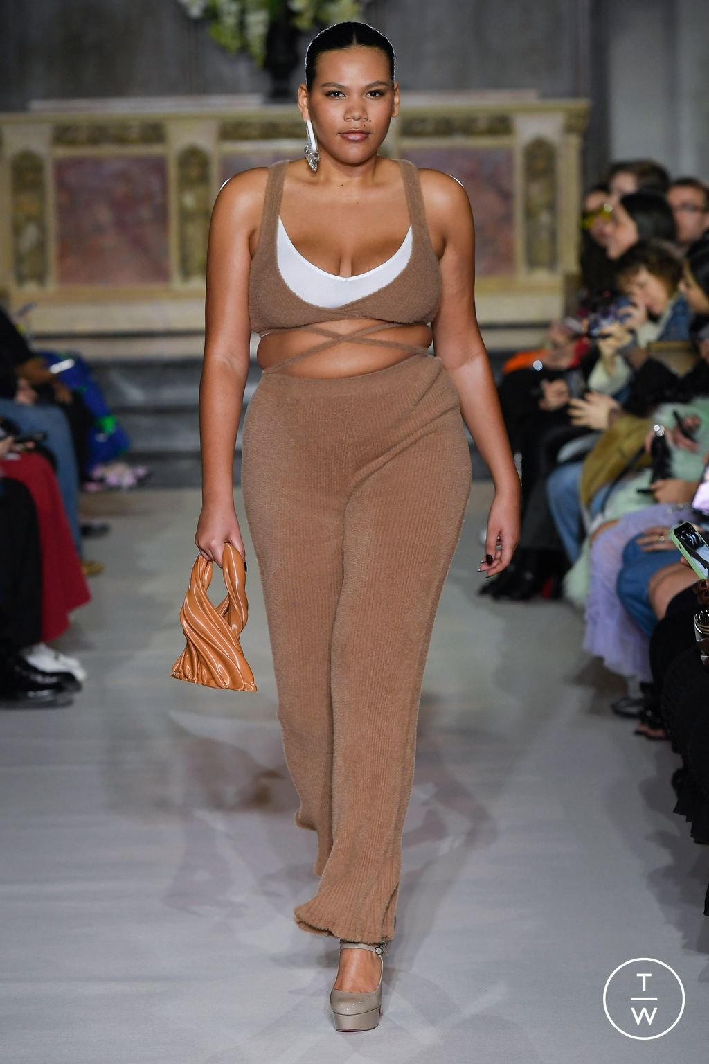 Fashion Week Paris Fall/Winter 2023 look 22 de la collection Ester Manas womenswear