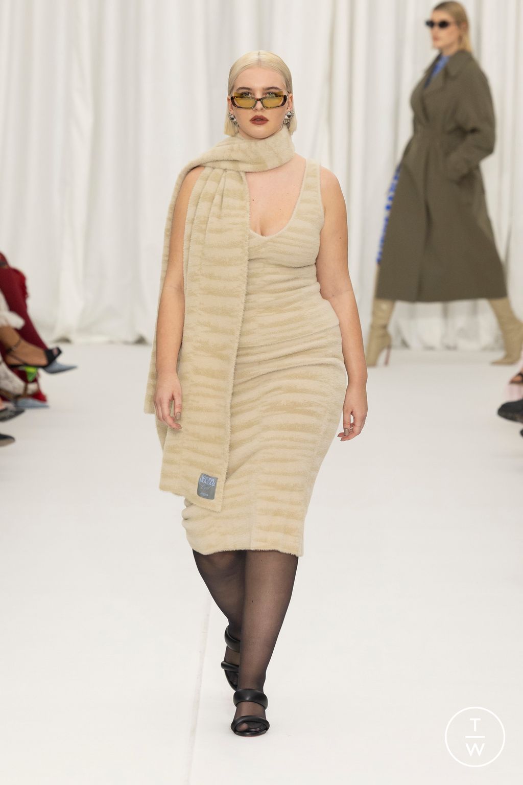 Fashion Week Paris Fall/Winter 2024 look 5 de la collection Ester Manas womenswear