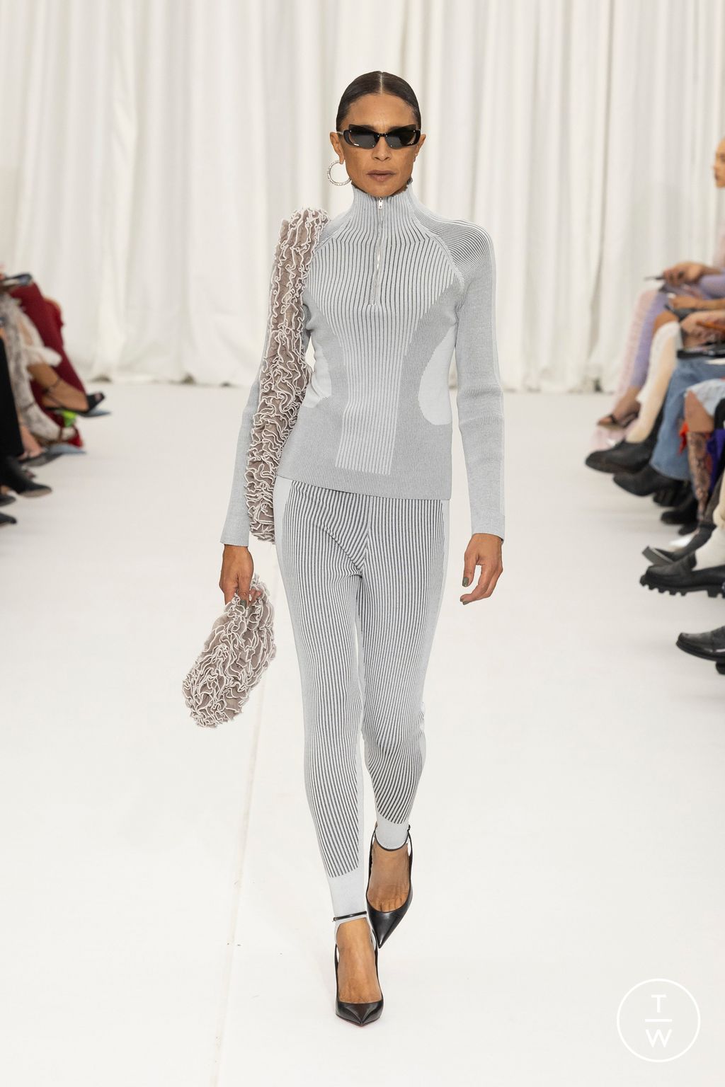 Fashion Week Paris Fall/Winter 2024 look 11 de la collection Ester Manas womenswear