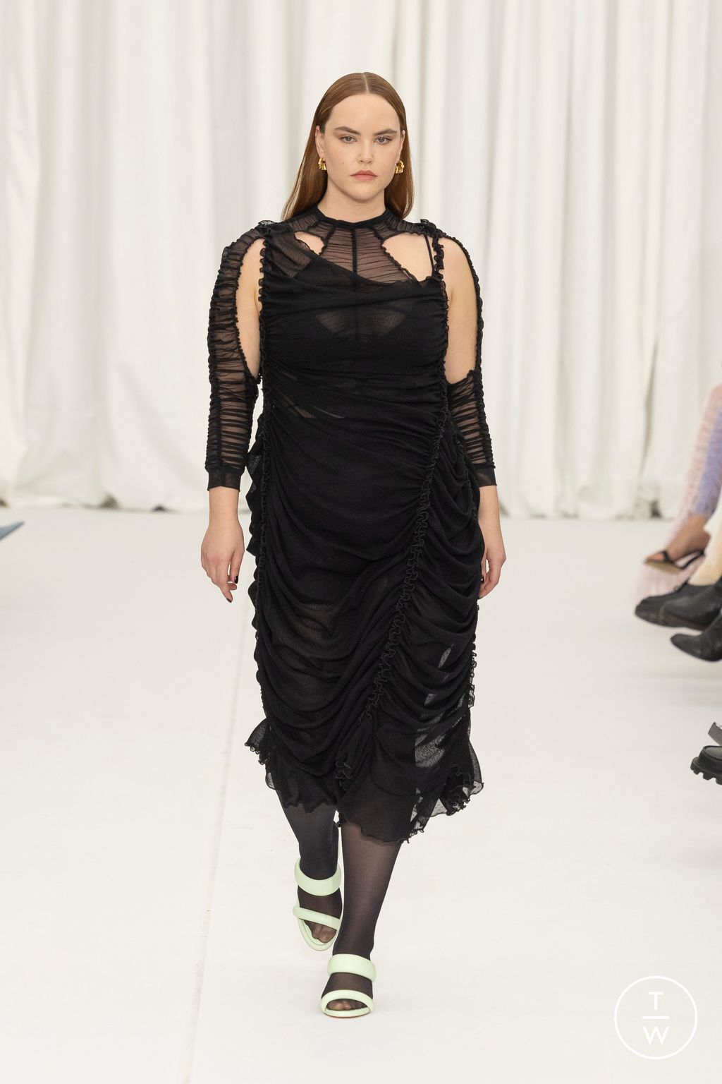 Fashion Week Paris Fall/Winter 2024 look 26 de la collection Ester Manas womenswear
