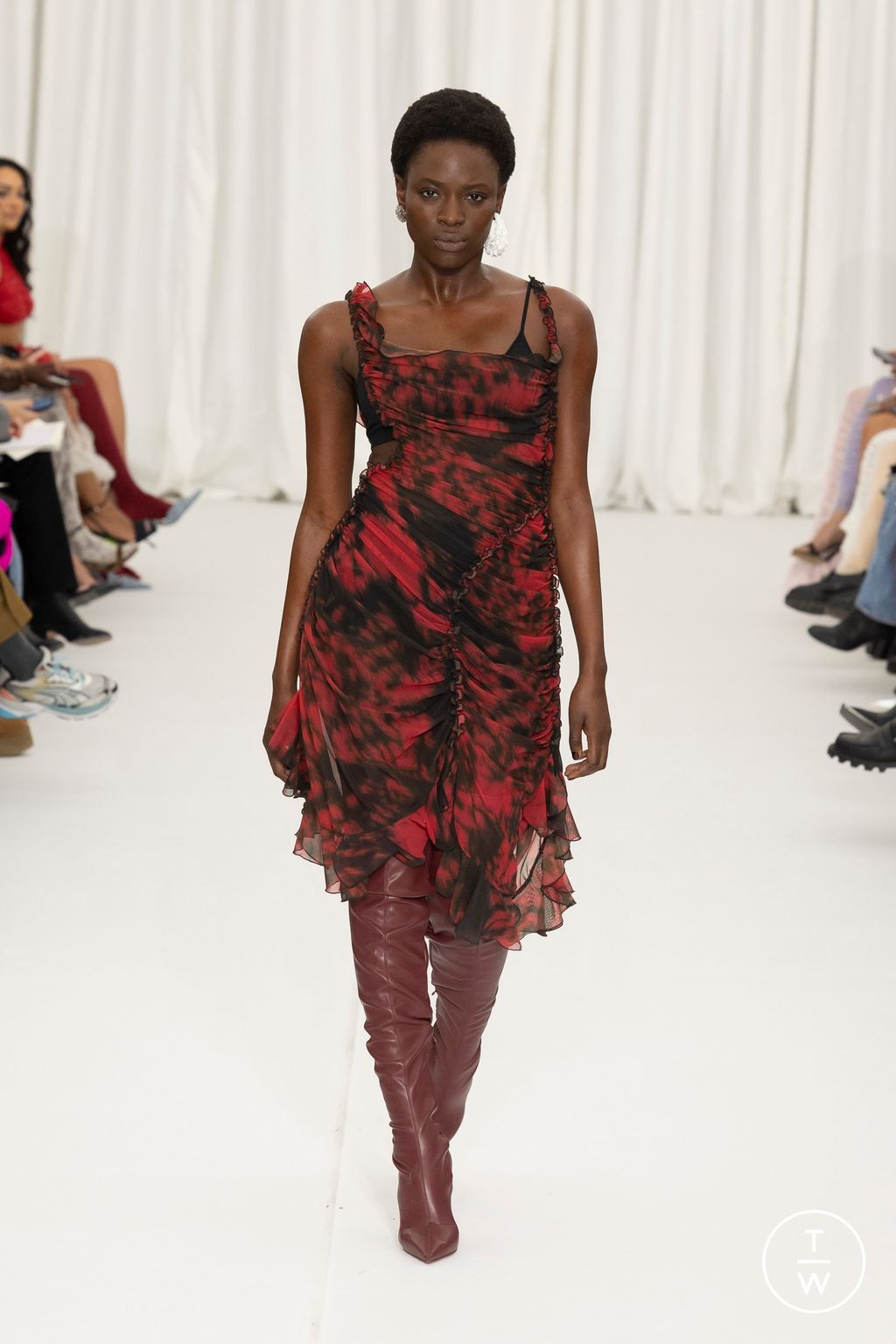 Fashion Week Paris Fall/Winter 2024 look 36 de la collection Ester Manas womenswear