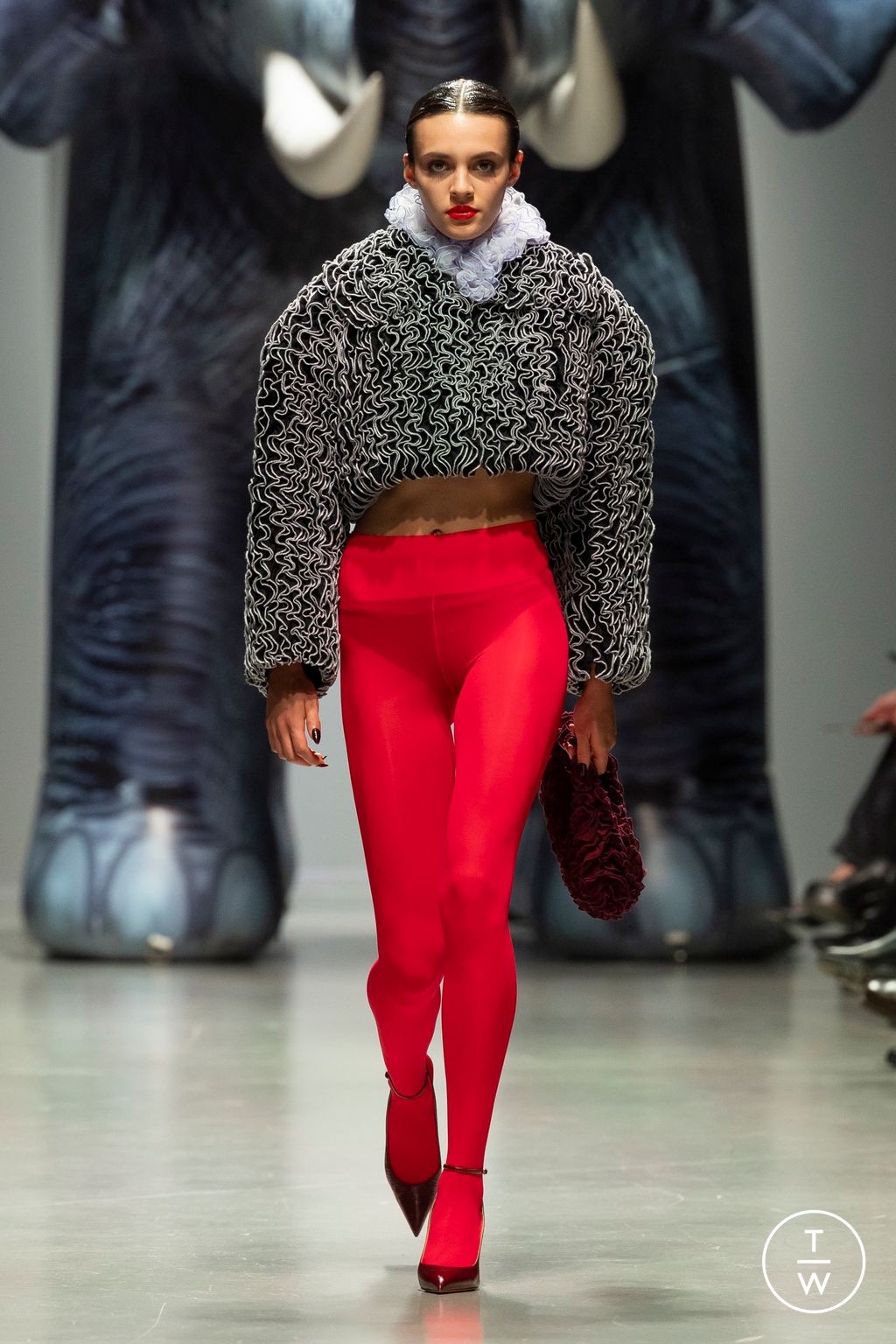 Fashion Week Paris Spring/Summer 2025 look 7 de la collection Ester Manas womenswear