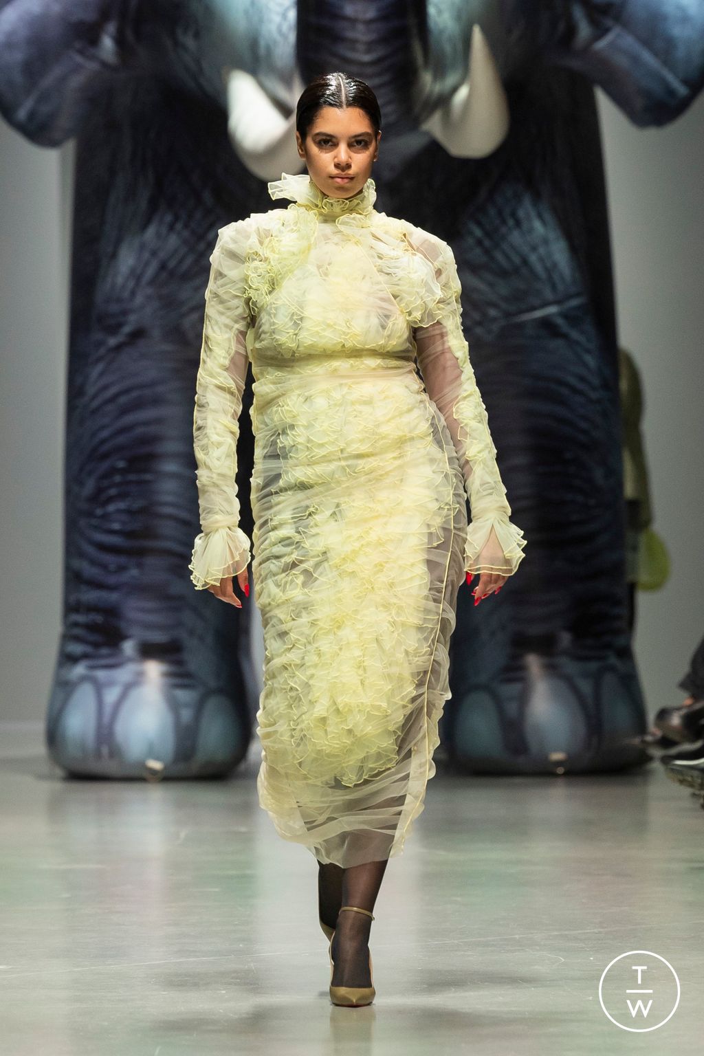 Fashion Week Paris Spring/Summer 2025 look 12 from the Ester Manas collection womenswear