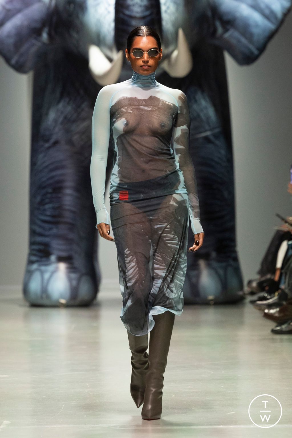 Fashion Week Paris Spring/Summer 2025 look 16 de la collection Ester Manas womenswear