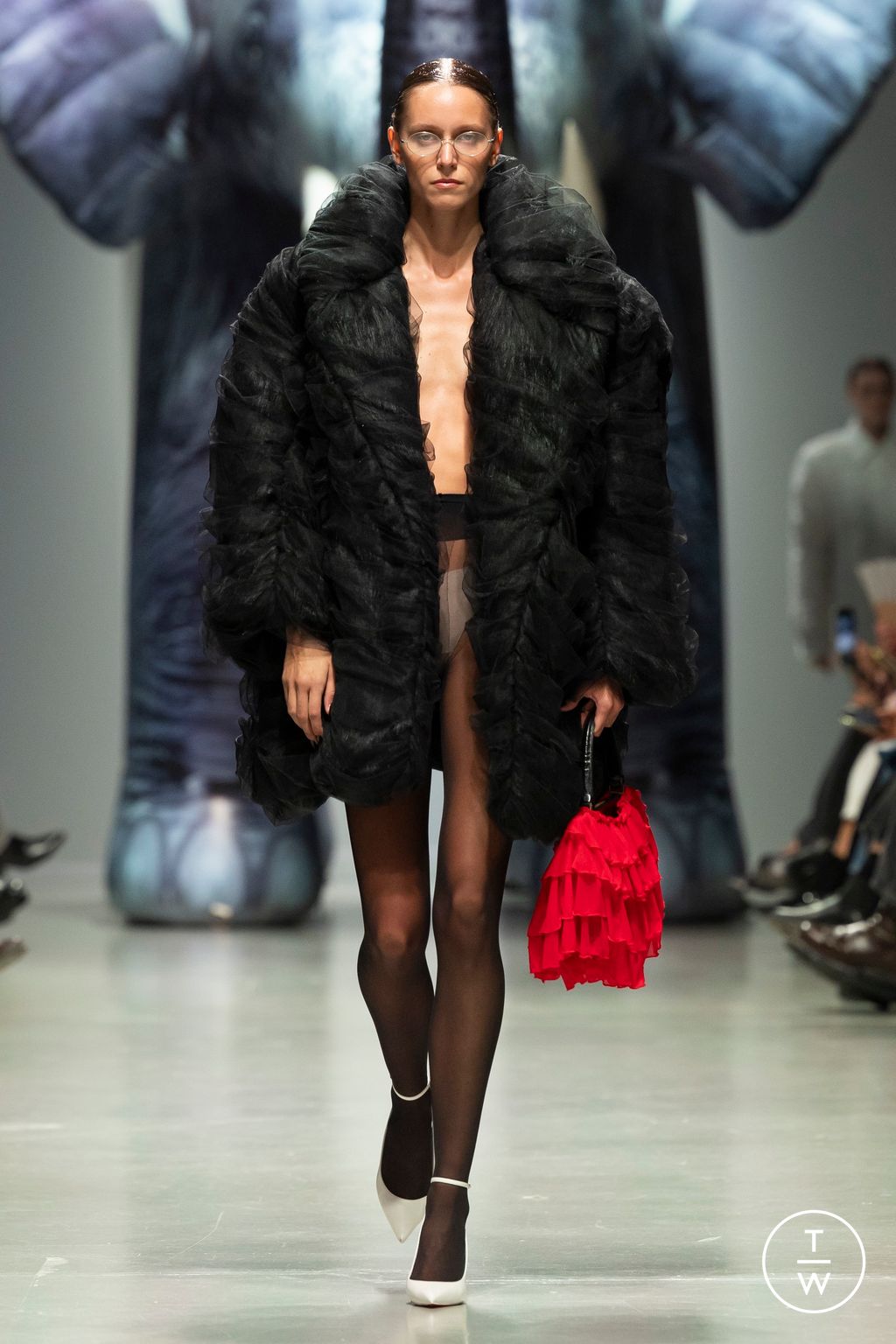 Fashion Week Paris Spring-Summer 2025 look 23 from the Ester Manas collection womenswear