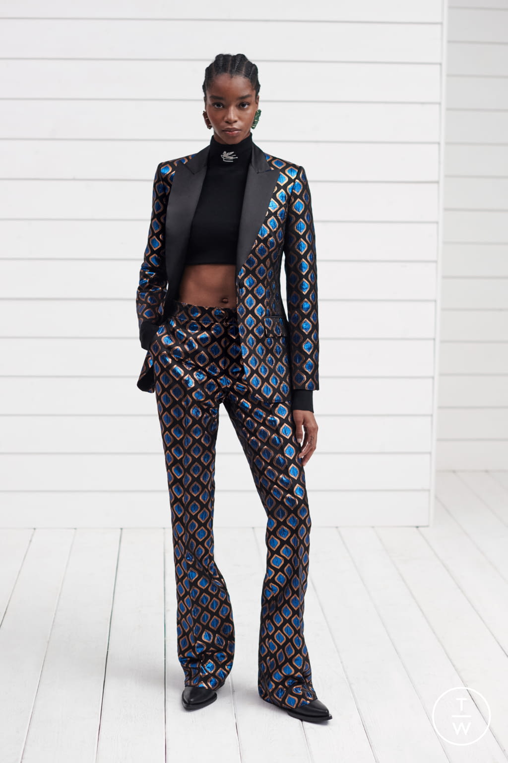 Fashion Week Milan Pre-Fall 2022 look 35 from the Etro collection womenswear