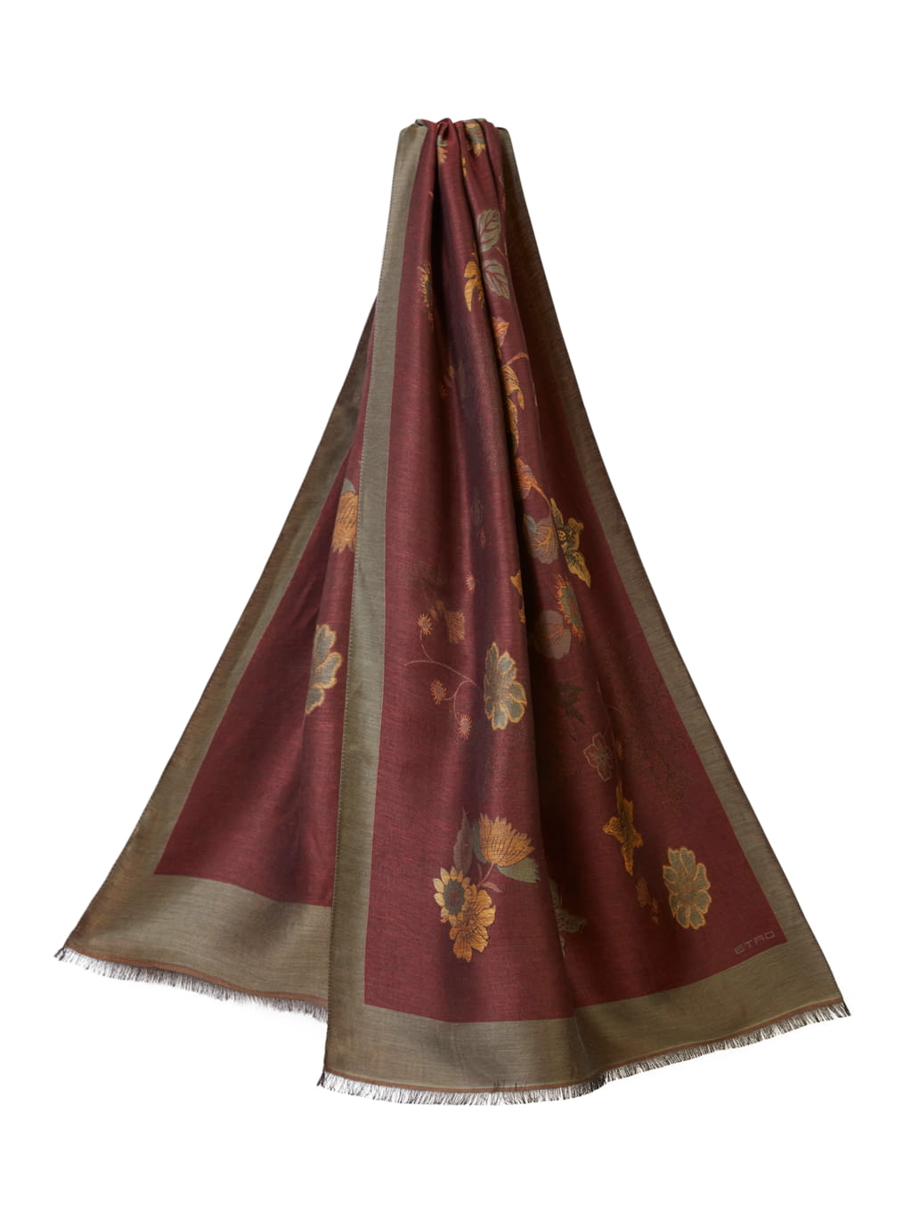 Fashion Week Milan Fall/Winter 2021 look 78 from the Etro collection menswear accessories