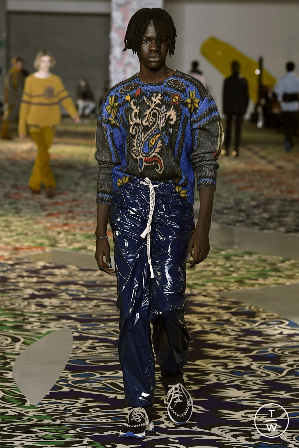 Fashion Week Milan Fall/Winter 2022 look 26 from the Etro collection menswear