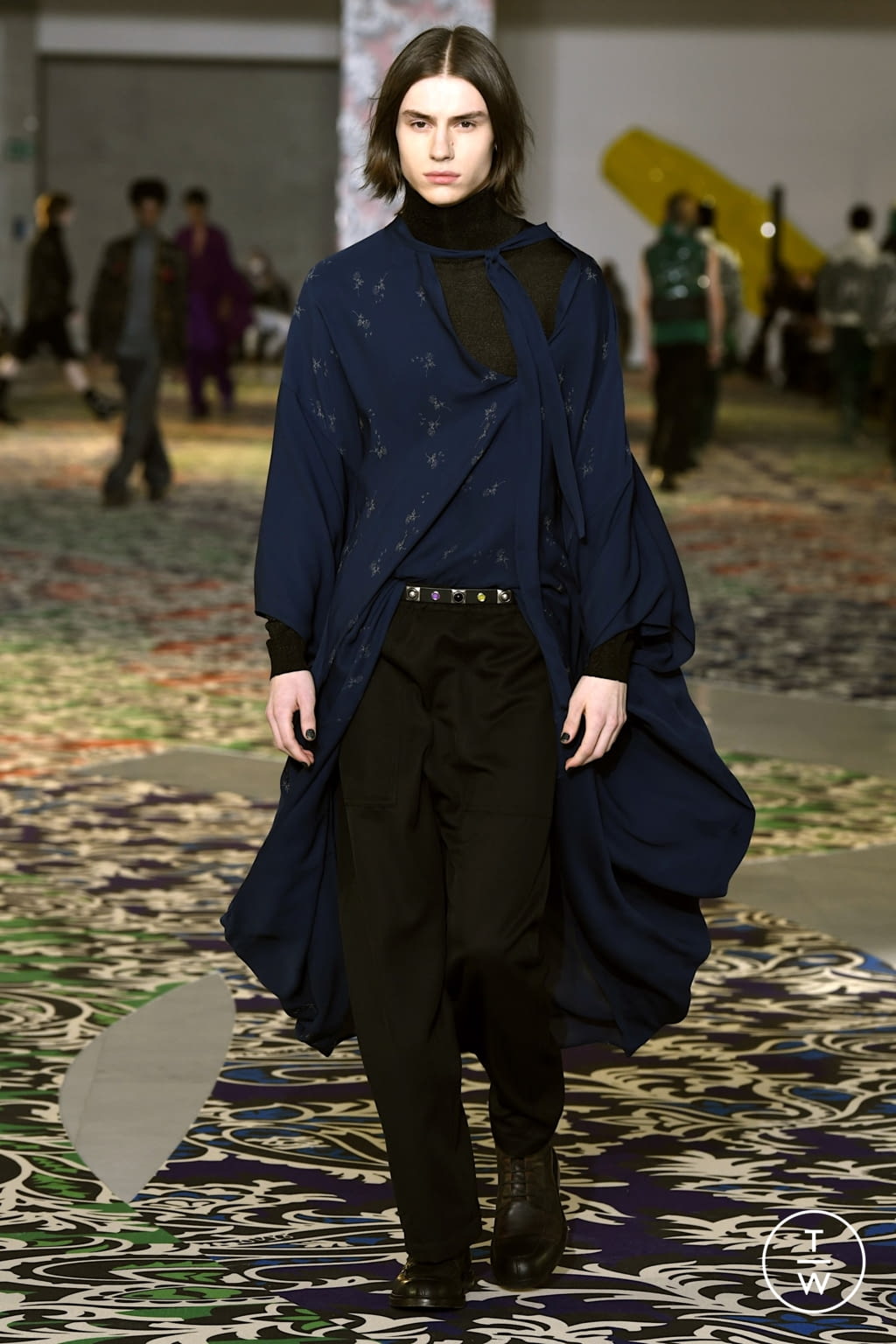 Fashion Week Milan Fall/Winter 2022 look 43 from the Etro collection menswear