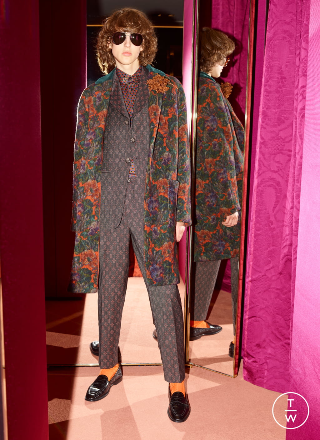 Fashion Week Milan Fall/Winter 2019 look 6 from the Etro collection 男装