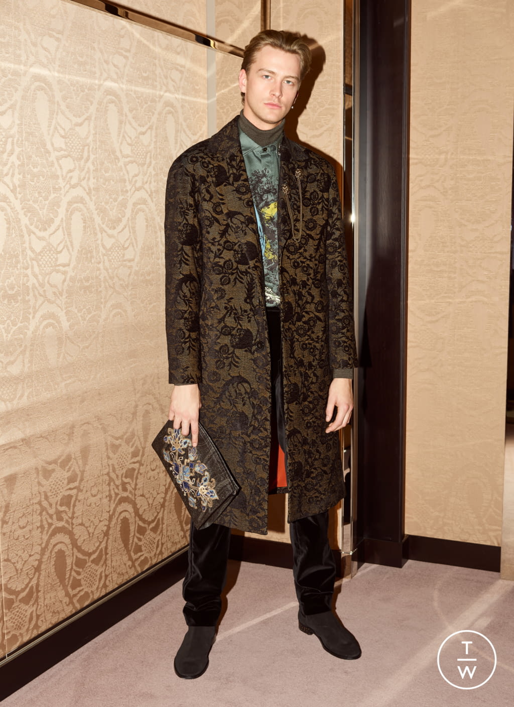 Fashion Week Milan Fall/Winter 2019 look 35 from the Etro collection 男装