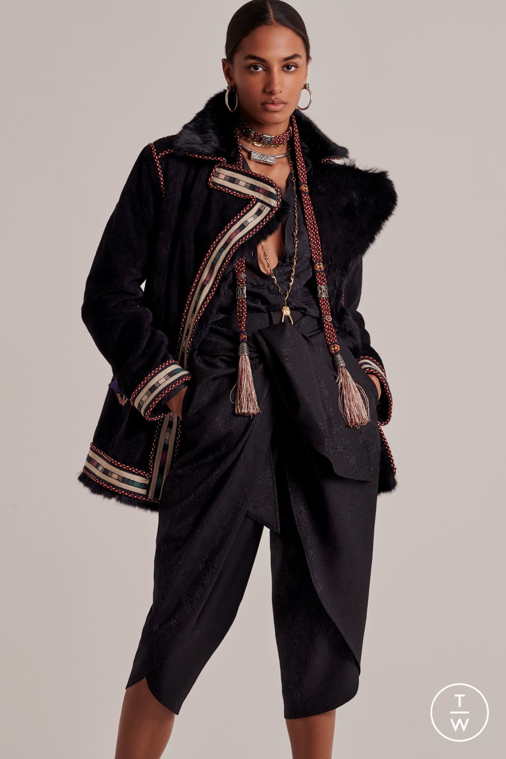 Fashion Week Milan Pre-Fall 2020 look 41 from the Etro collection 女装