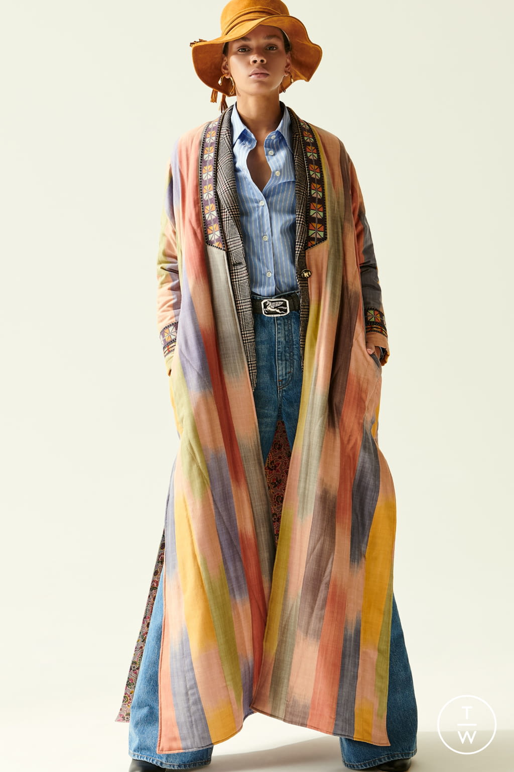 Fashion Week Milan Resort 2020 look 30 from the Etro collection 女装