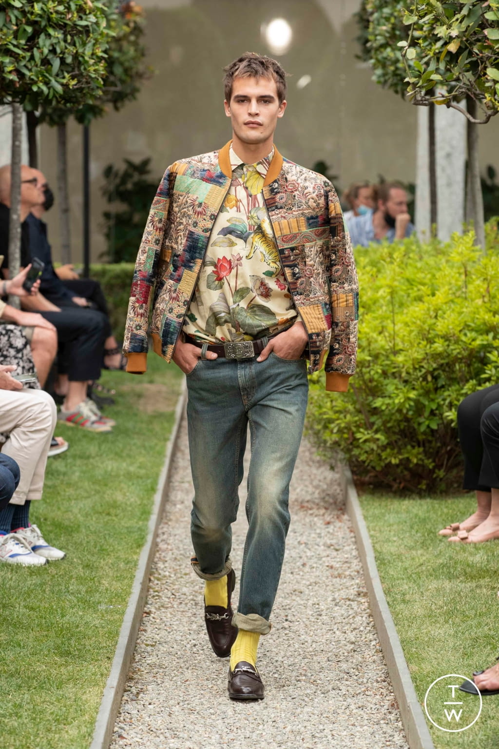 Fashion Week Milan Spring/Summer 2021 look 1 from the Etro collection 男装