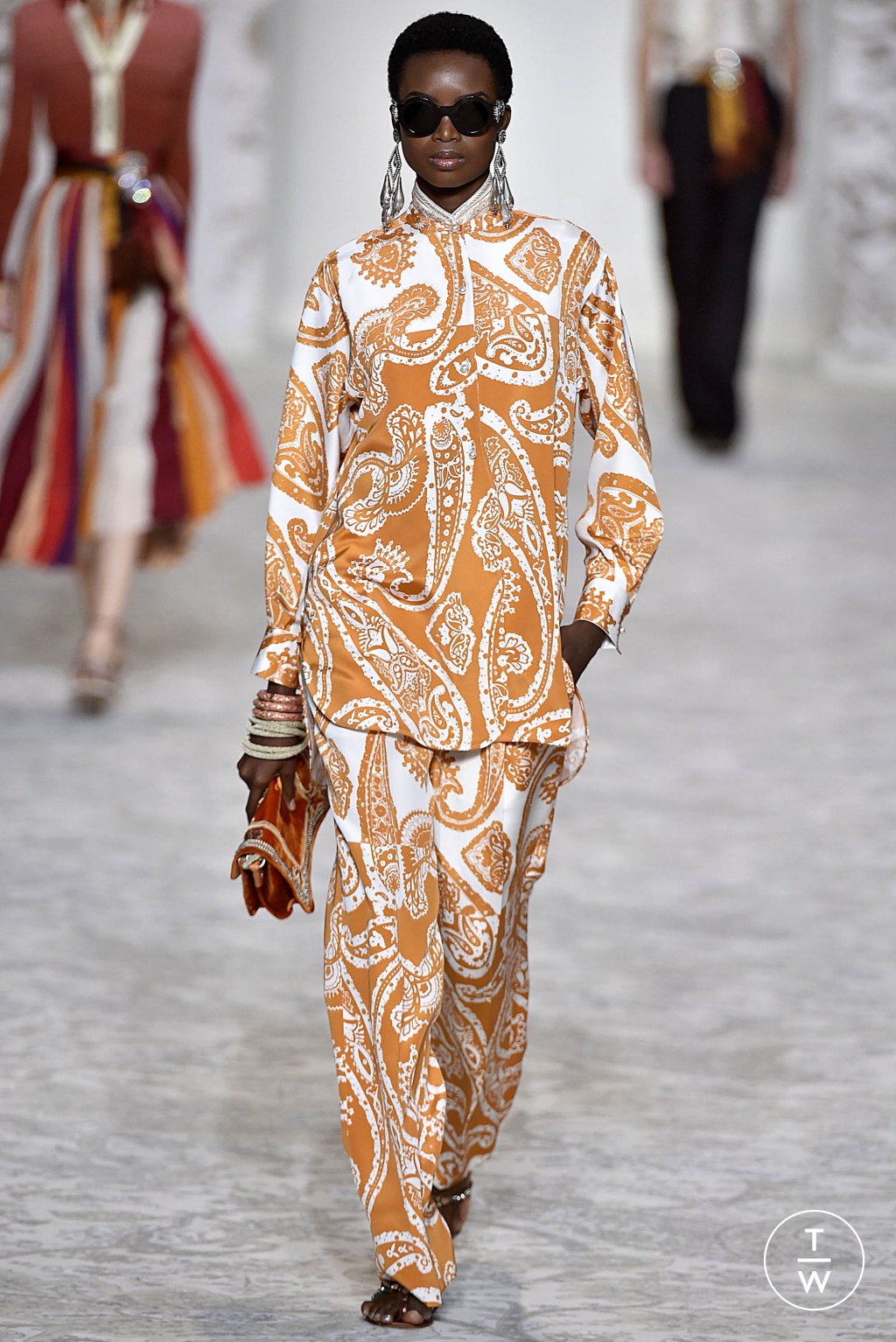 Fashion Week Milan Spring/Summer 2018 look 34 from the Etro collection 女装