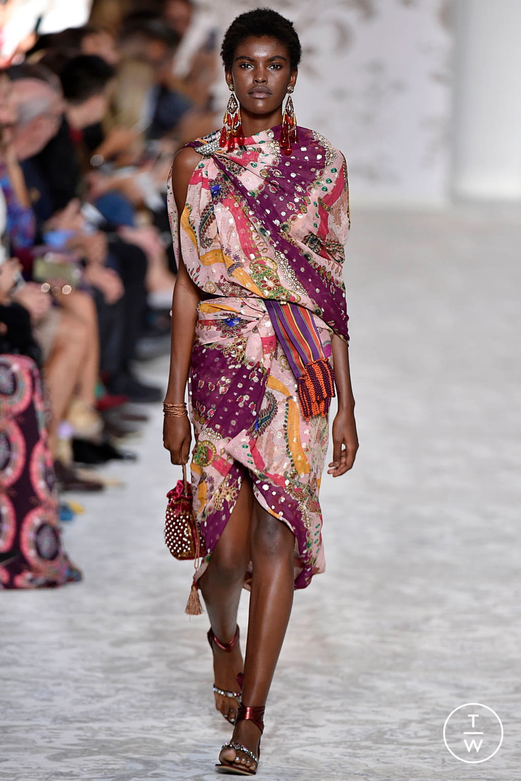 Fashion Week Milan Spring/Summer 2018 look 44 from the Etro collection womenswear