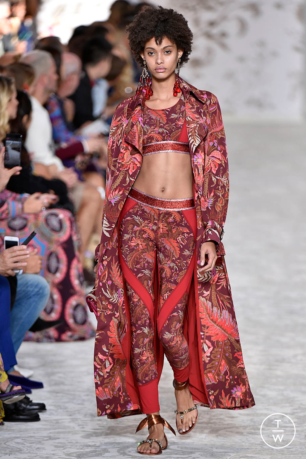 Fashion Week Milan Spring/Summer 2018 look 49 from the Etro collection 女装