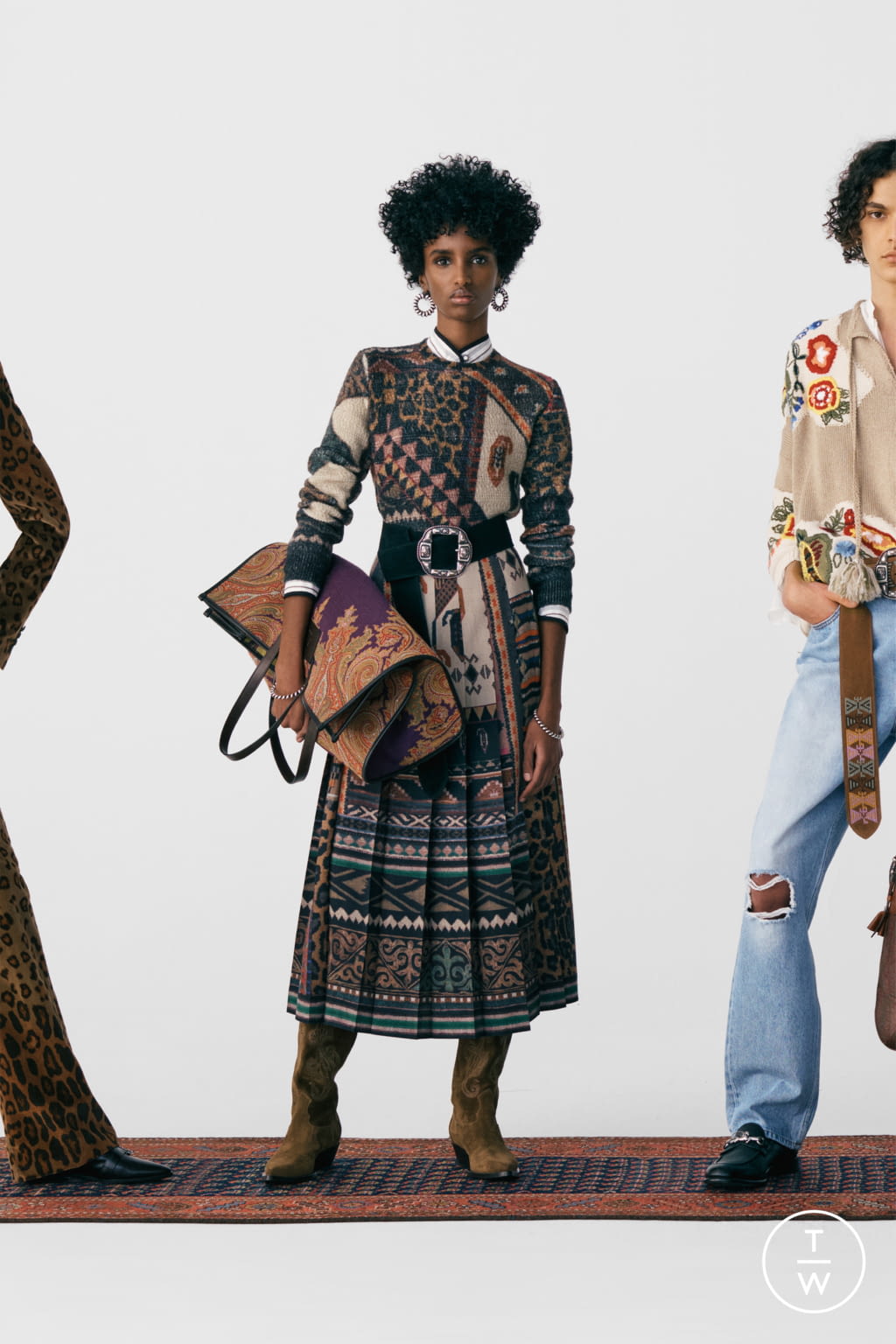 Fashion Week Milan Pre-Fall 2021 look 21 from the Etro collection 女装