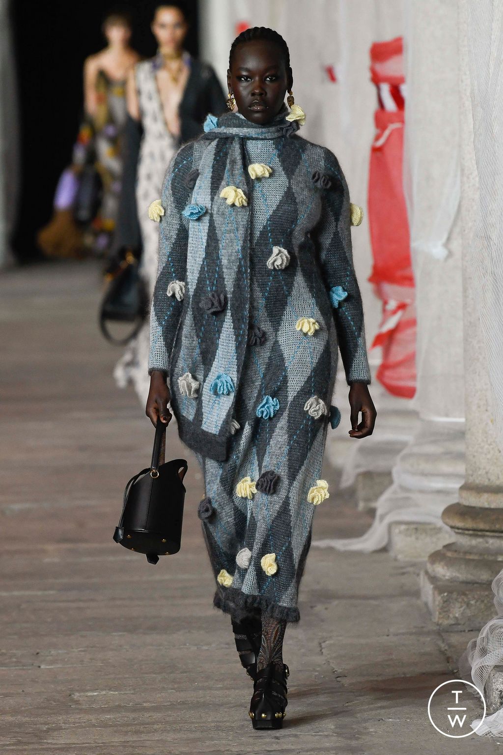 Fashion Week Milan Fall/Winter 2023 look 5 de la collection Etro womenswear