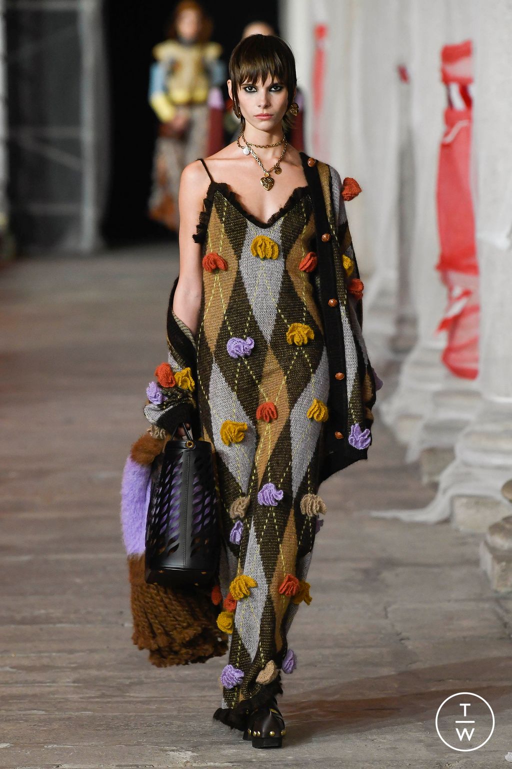 Fashion Week Milan Fall/Winter 2023 look 7 from the Etro collection womenswear