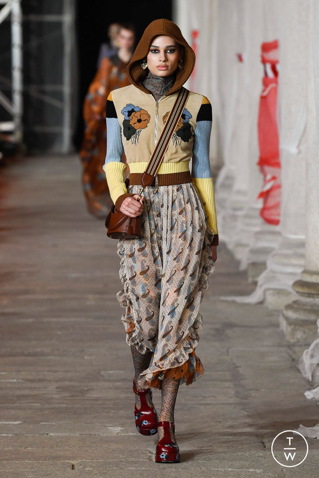 Fashion Week Milan Fall/Winter 2023 look 9 from the Etro collection womenswear