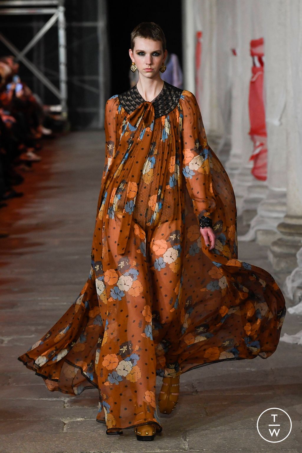 Fashion Week Milan Fall/Winter 2023 look 10 de la collection Etro womenswear