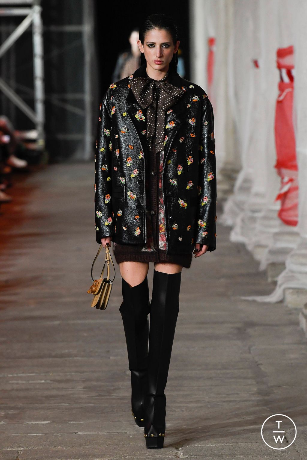Fashion Week Milan Fall/Winter 2023 look 17 from the Etro collection 女装