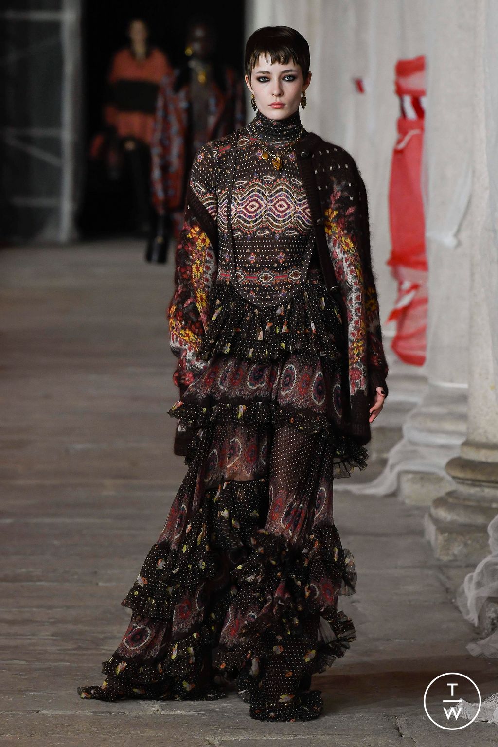 Fashion Week Milan Fall/Winter 2023 look 35 from the Etro collection 女装