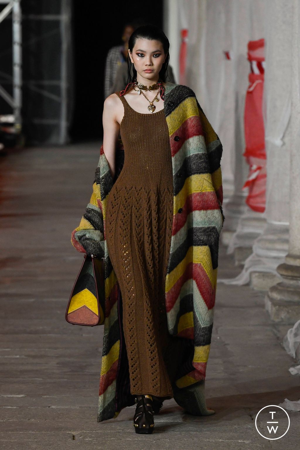 Fashion Week Milan Fall/Winter 2023 look 42 from the Etro collection womenswear