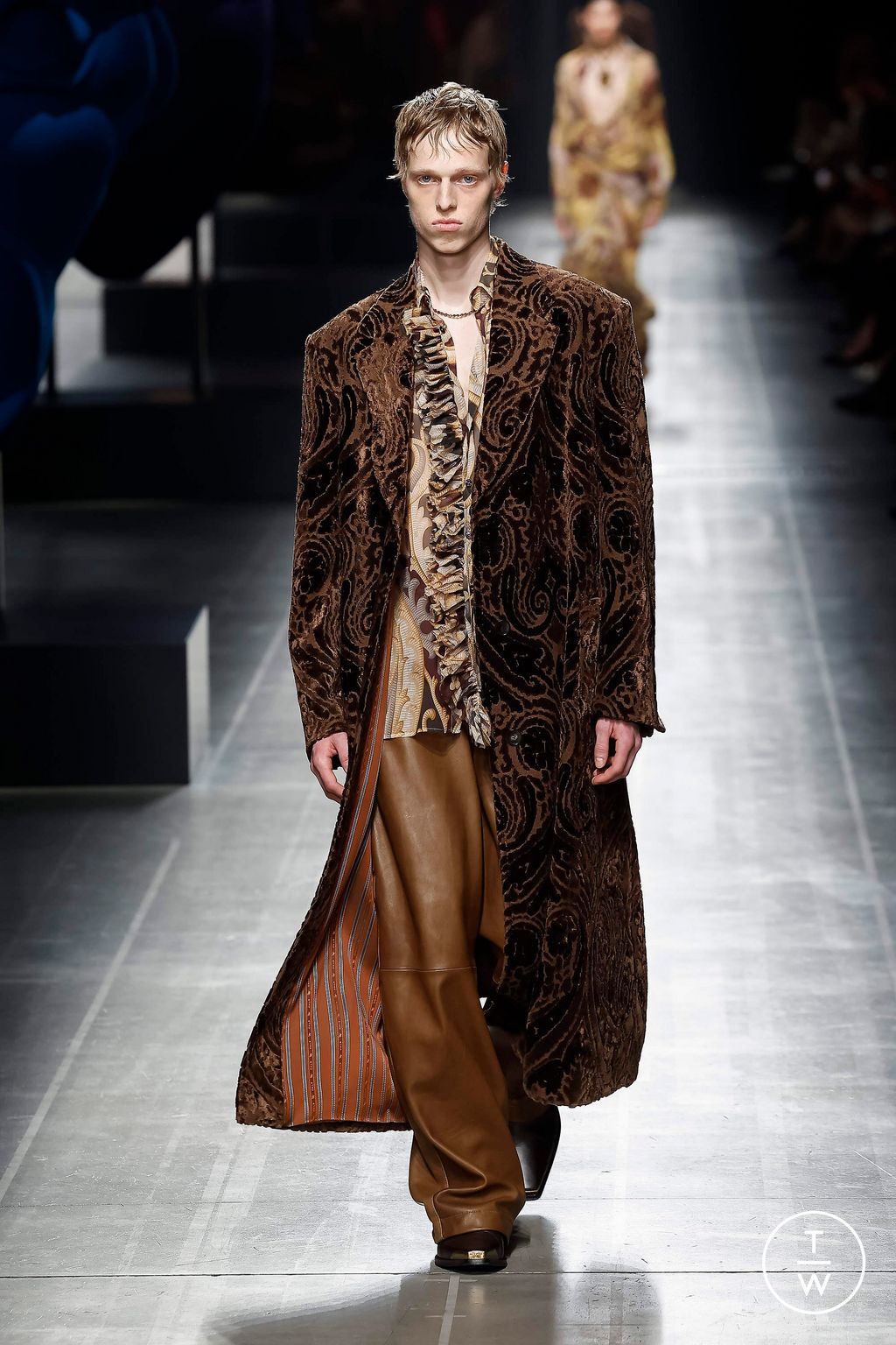 Fashion Week Milan Fall/Winter 2024 look 24 from the Etro collection womenswear