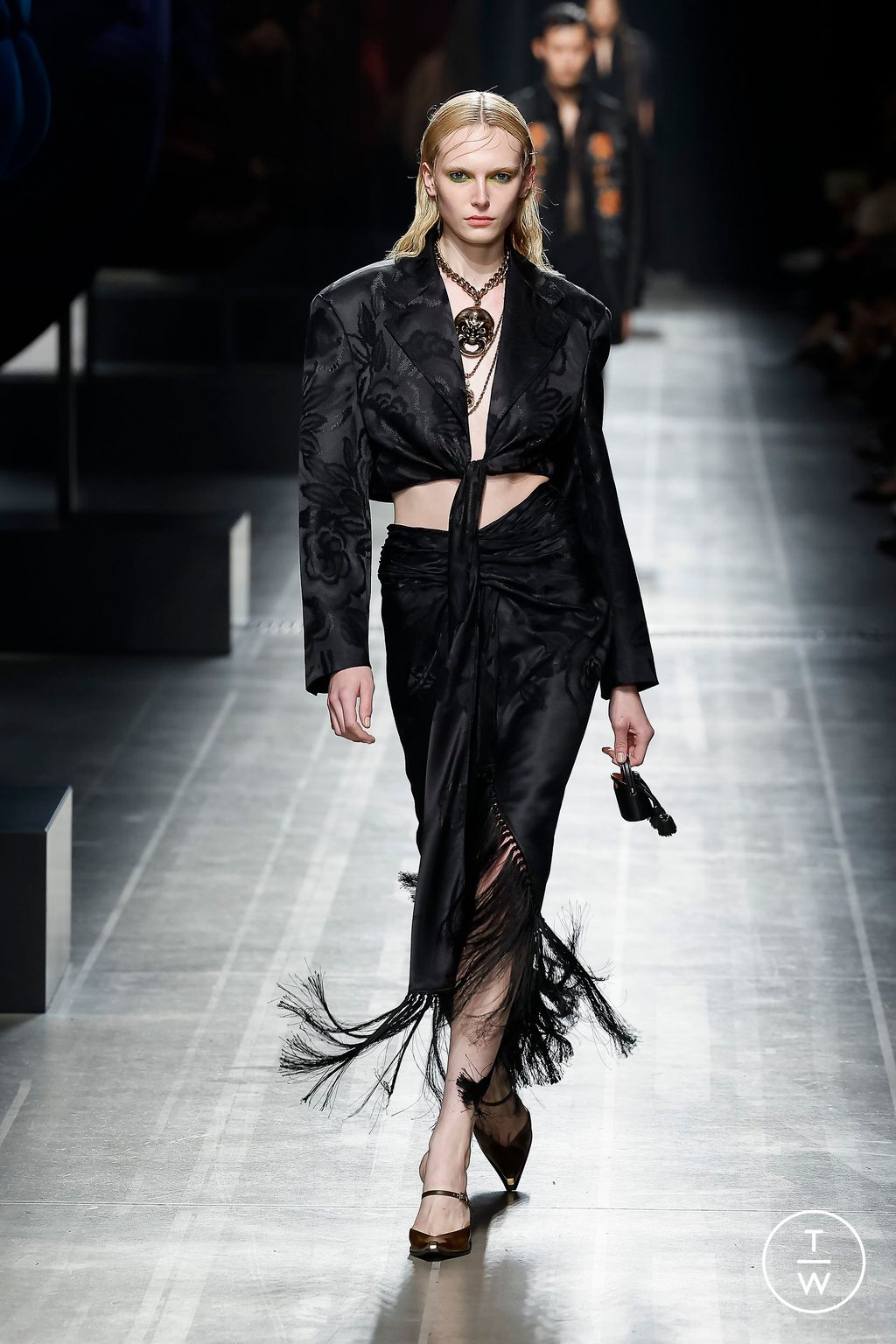 Fashion Week Milan Fall/Winter 2024 look 38 from the Etro collection 女装