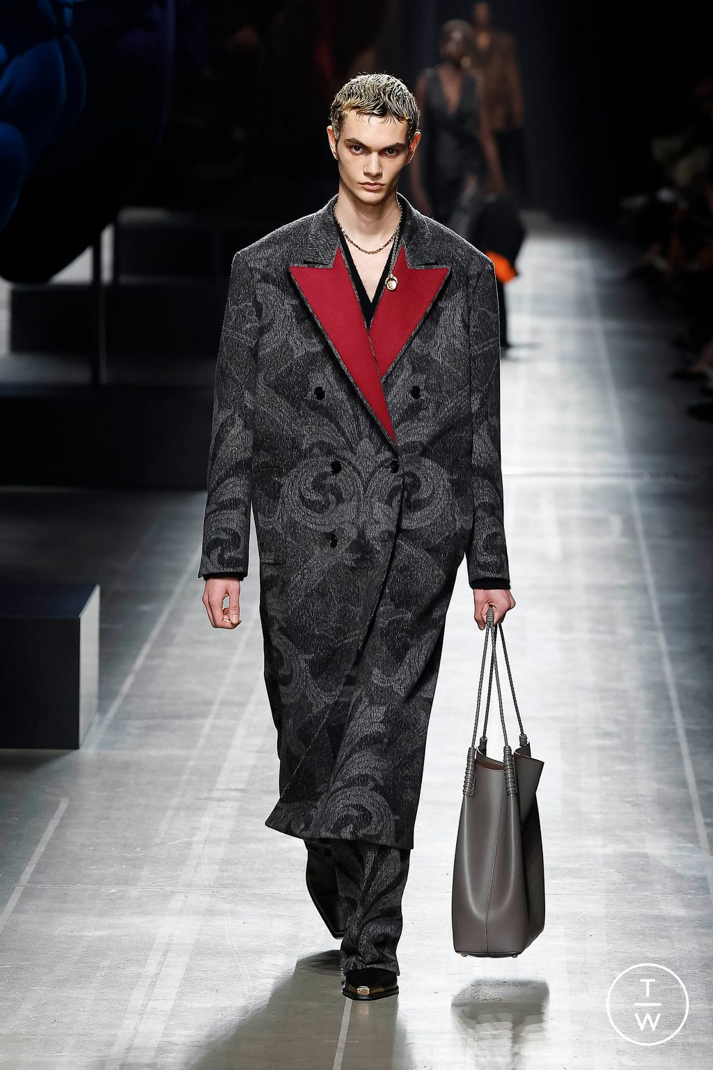 Fashion Week Milan Fall/Winter 2024 look 41 from the Etro collection womenswear