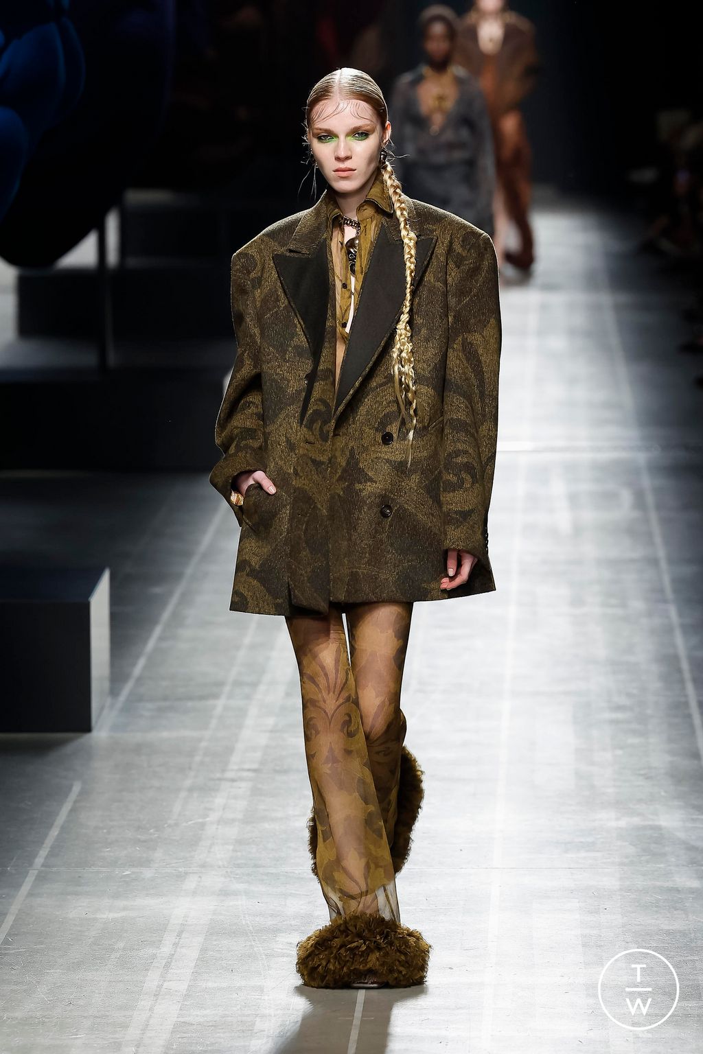 Fashion Week Milan Fall/Winter 2024 look 45 from the Etro collection 女装
