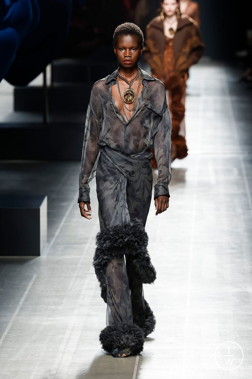Fashion Week Milan Fall/Winter 2024 look 46 from the Etro collection 女装