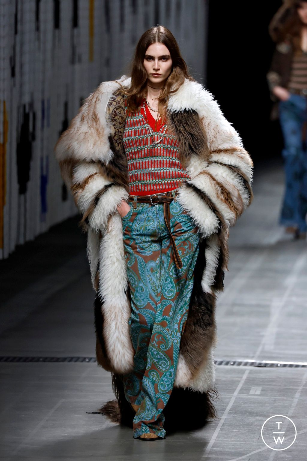 Fashion Week Milan Fall/Winter 2025 look 1 from the Etro collection womenswear