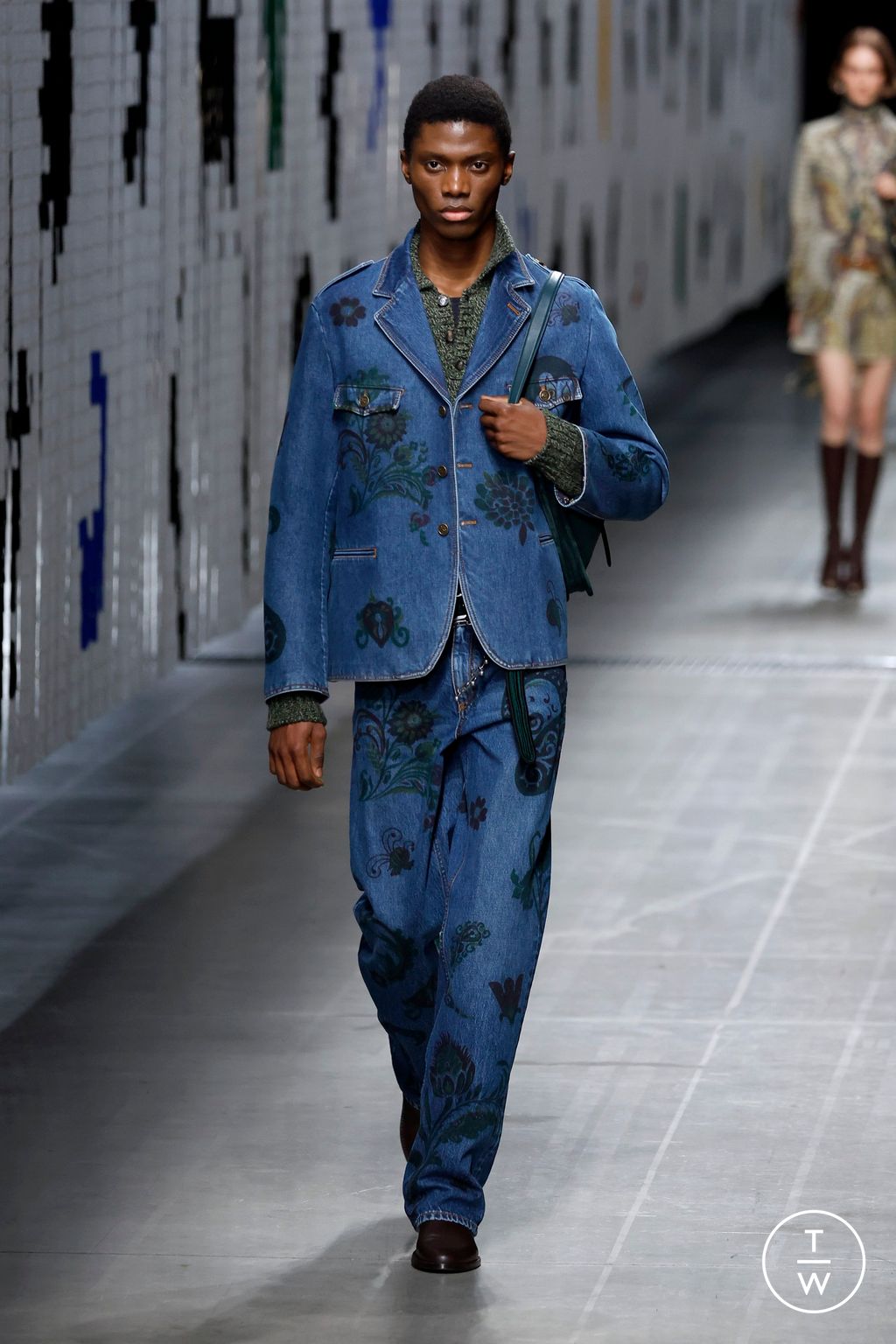 Fashion Week Milan Fall/Winter 2025 look 8 from the Etro collection womenswear