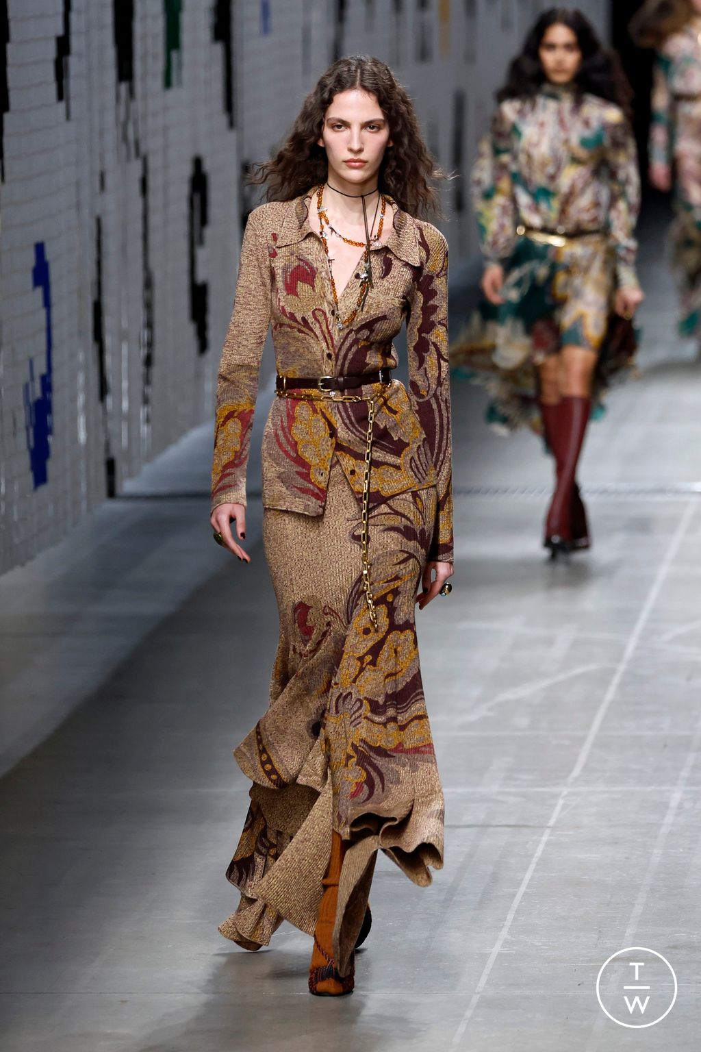 Fashion Week Milan Fall/Winter 2025 look 13 from the Etro collection womenswear