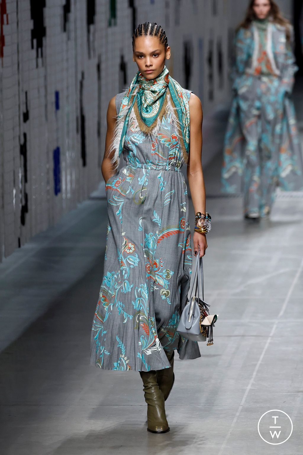 Fashion Week Milan Fall/Winter 2025 look 21 from the Etro collection womenswear