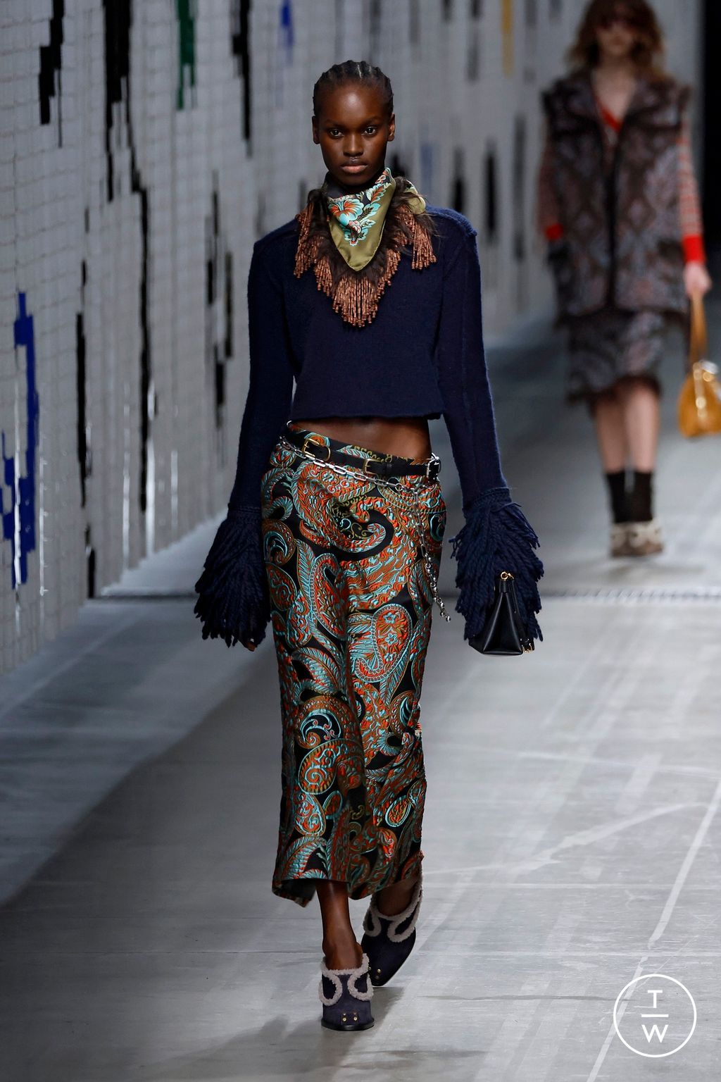 Fashion Week Milan Fall/Winter 2025 look 34 from the Etro collection womenswear
