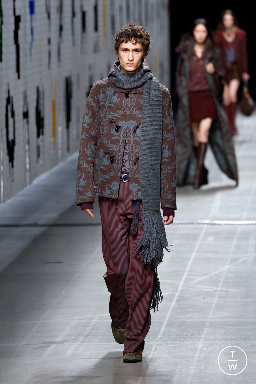 Fashion Week Milan Fall/Winter 2025 look 42 from the Etro collection womenswear