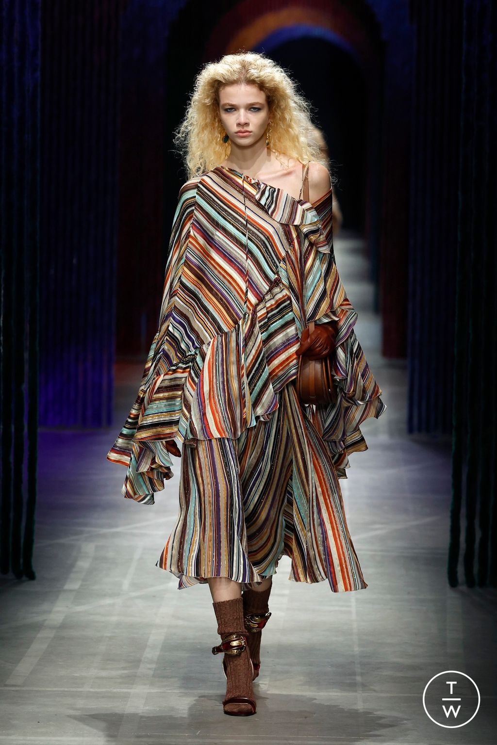 Fashion Week Milan Fall/Winter 2026 look 37 from the Etro collection womenswear