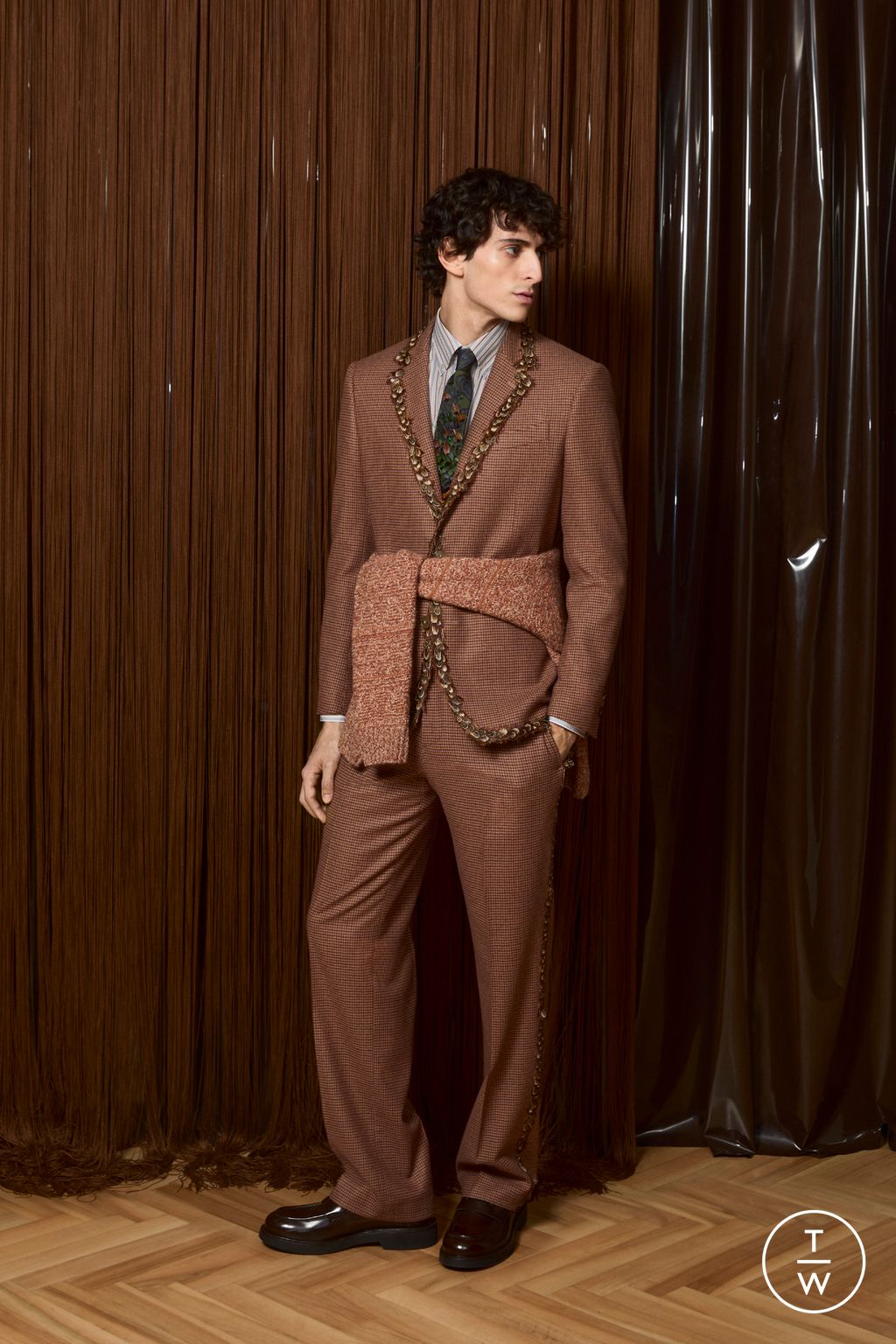 Fashion Week Milan Fall/Winter 2026 look 1 from the Etro collection menswear