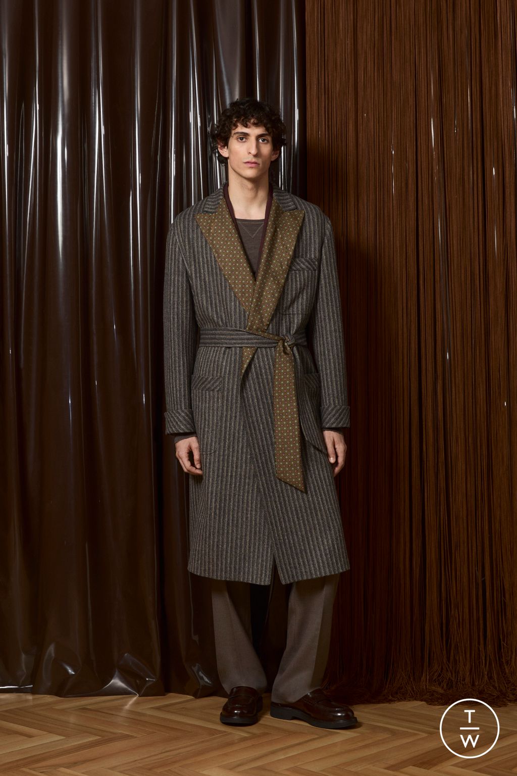 Fashion Week Milan Fall/Winter 2026 look 2 from the Etro collection menswear