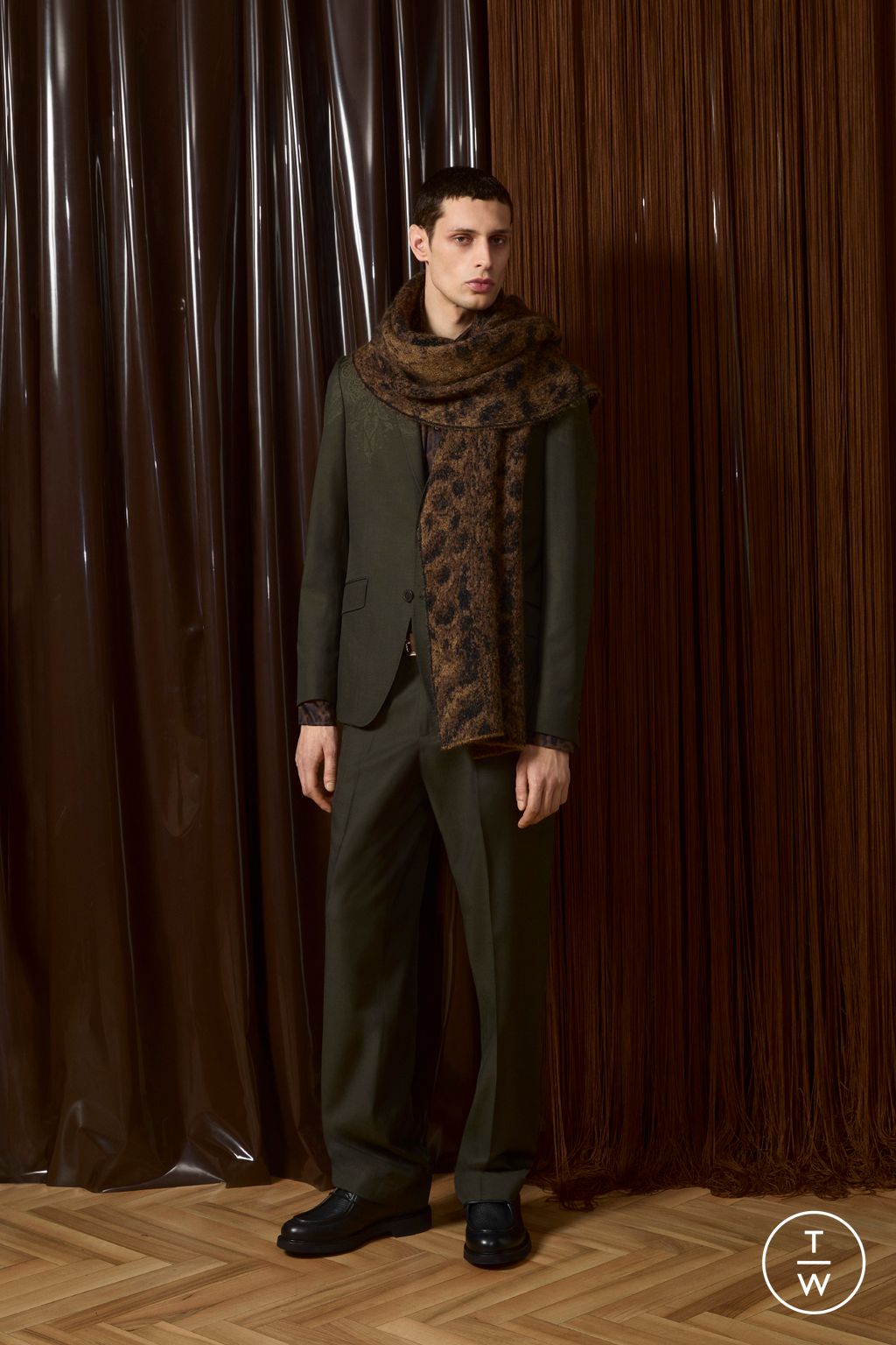 Fashion Week Milan Fall/Winter 2026 look 13 from the Etro collection menswear